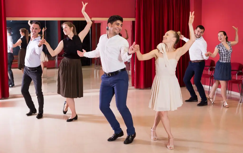 West Coast Swing dance lessons in Sarasota – Dance Treat