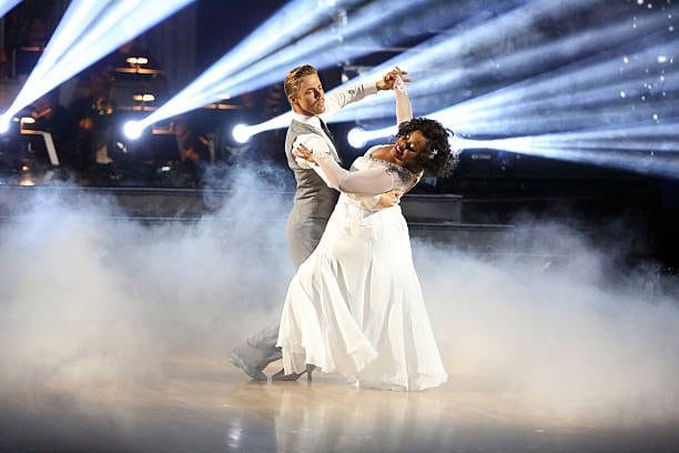 International Waltz dance lessons in Sarasota – Dance Treat